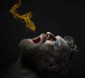 «Προμηθέας Δεσμώτης»: Ο Άρης Μπινιάρης σκηνοθετεί τον Γιάννη Στάνκογλου στην Επίδαυρο